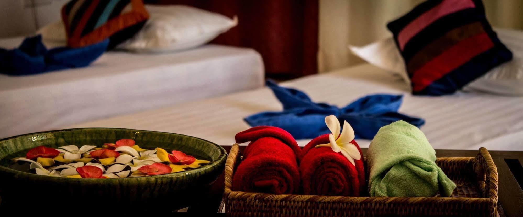 Raza Gyo Hotel Баган Экстерьер фото